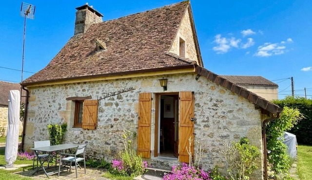 Maison à Hautefort avec clim, vélos gratuits, animaux admis - FR-1-616-164