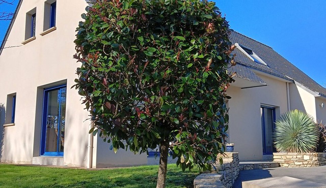 Maison à Proximité de la mer Avec Jardin Clôturé et Piscine