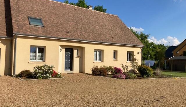 Maison 9 personnes avec jardin et parking clos à 3kms du Circuit des 24h du Mans
