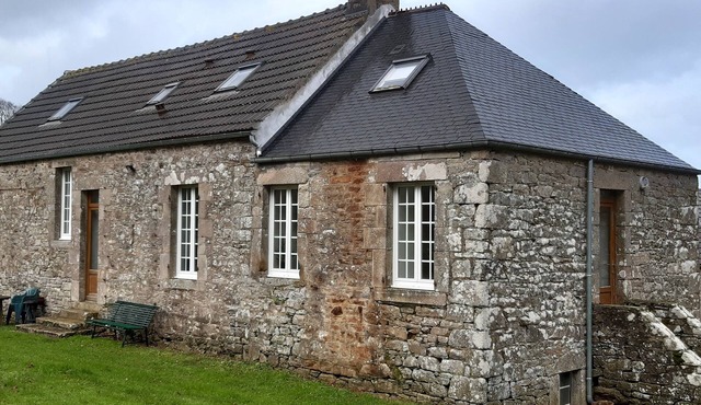 Maison au Calme Proche de la mer et du GR 223 Propice à de Bonnes Promenades