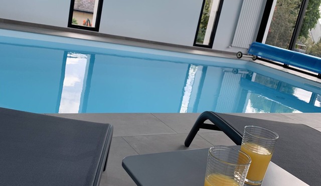 Maison Avec Piscine Intérieure Sainte-marine à 300m de la Plage