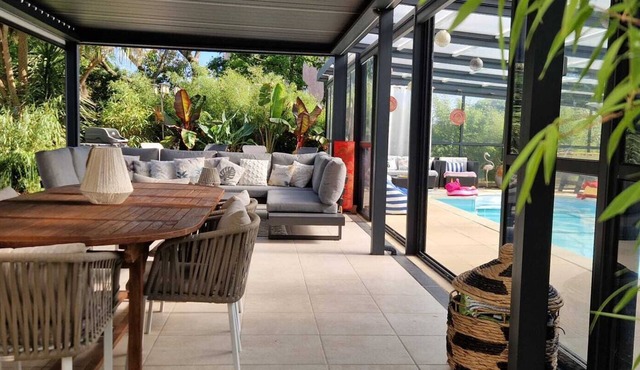 Maison Avec Piscine Couverte et Chauffée et Pergola Bioclimatique de 30m²