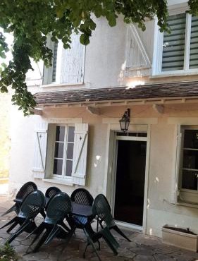 Maison avec cour et jardin in Marolles-sur-Seine
