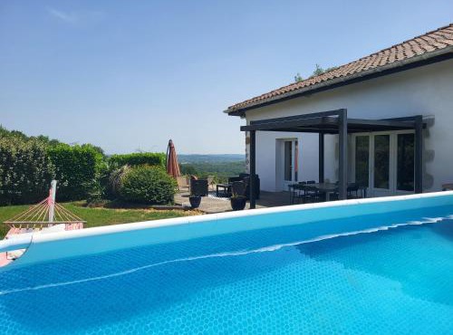 Maison avec piscine entre océan et campagne