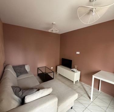 Maison avec terrasse et balcon - 2 chambres - proche Clermont-Ferrand