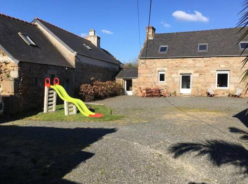 Maison bretonne rénovée avec WIFI à Trébeurden, 3 chambres pour 6 pers. Parking privé - FR-1-368-4