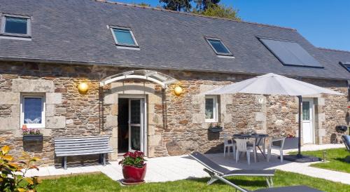 Maison charmante à Botsorhel avec jardin clos