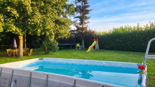 Maison charmante avec piscine à Mécringes, 100 m²