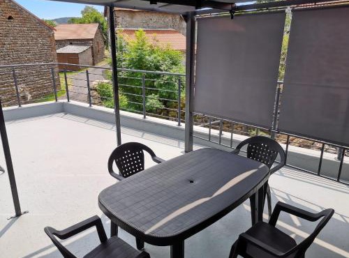Maison confortable à Vergezac avec terrasse