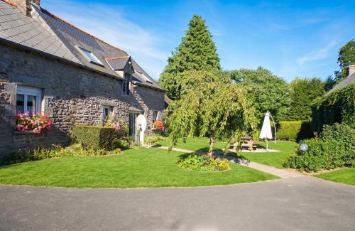 Maison de charme à Le Mené avec jardin