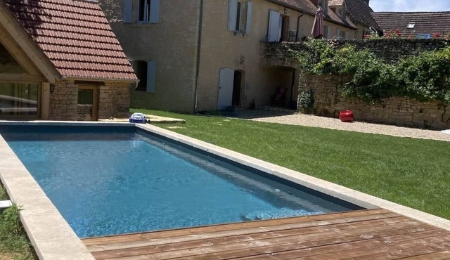 Maison de charme* Piscine chauffée* Bouzic