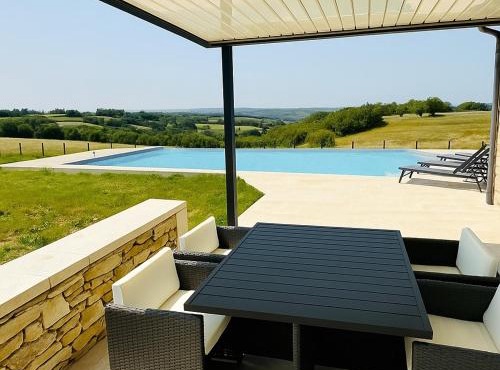 Maison de Charme Vue Sublime & Piscine Infinie