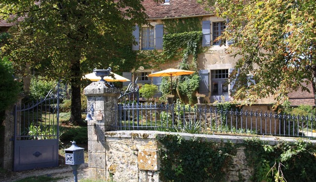 Maison de Maitre +petite maison Perigourdine for 12 people in the causse