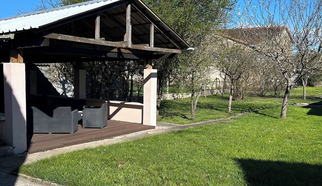 Maison de Ville Agréable , Spacieuse et Lumineuse Récemment Rénovée