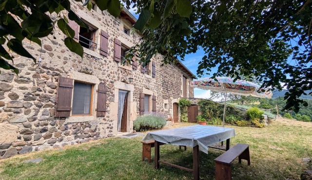 Maison familiale confortable, animaux admis, parking sur place - FR-1-582-537