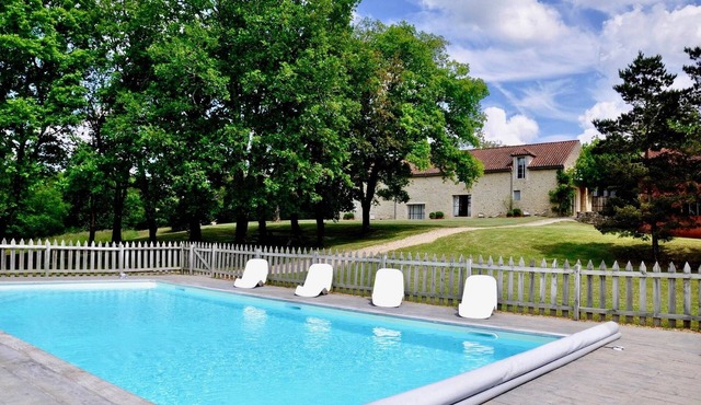 Maison La Bergerie, private heated swimming pool, 10 people maximum