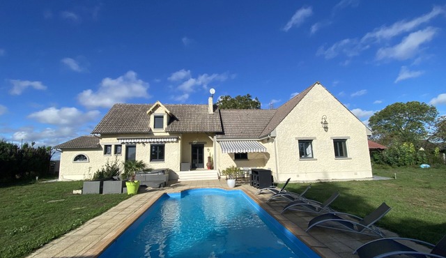 Maison Pour 8 Adultes et Maximum 6 Enfants Avec Piscine Chauffée, spa et Sauna