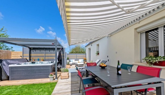 Maison Rénovée Spacieuse Avec spa Sous une Pergola à 10 min des Plages