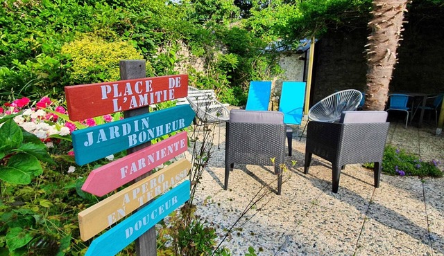 Maison typique pour 6 personnes, jardin clos et fleuri, proche plage
