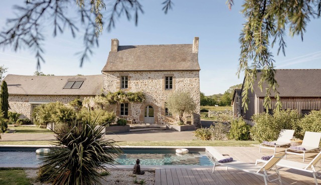 Manoir de la Nogrie -La Grange, 4 bedrooms, heated pool and private jacuzzi
