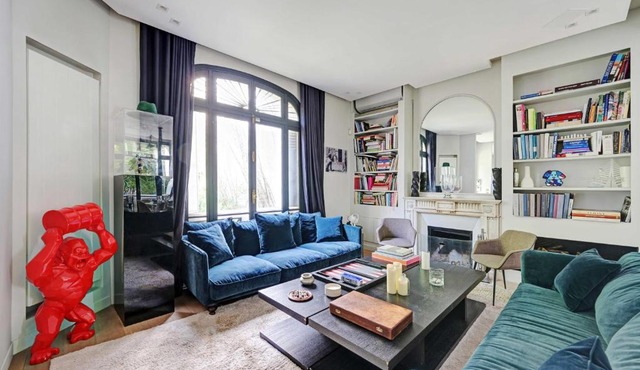 Mansion with swimming pool - 5BD 10P - Neuilly