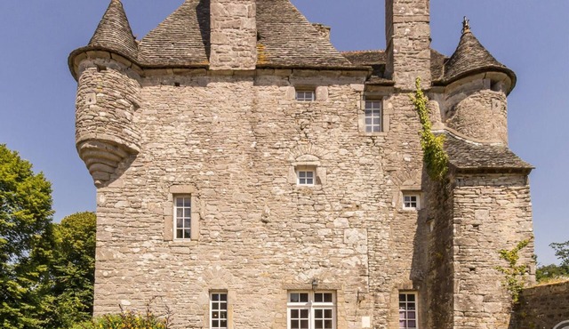 Medieval castle for a historic stay in Bricquebosq