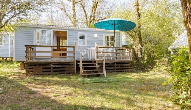 Mobile Home "Calvi": Holidays in Dordogne, Shared Pool & Mini-Farm near Sarlat