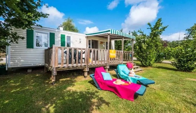 Mobile Home | Classic | 3 Bedrooms | 6 Guests | Raised Deck