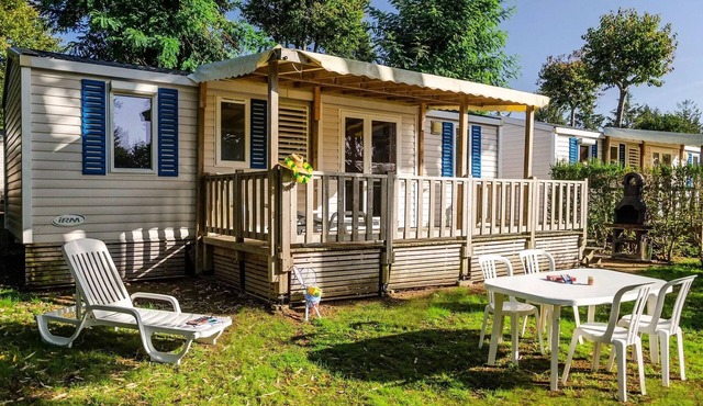 Mobile Home | Comfort | 3 Bedrooms | Sleeps 6 | Raised Deck | TV