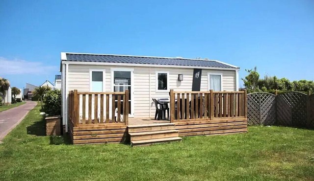 Mobile Home | Comfort | 3 Bedrooms | 5 People | Small Terrace | TV