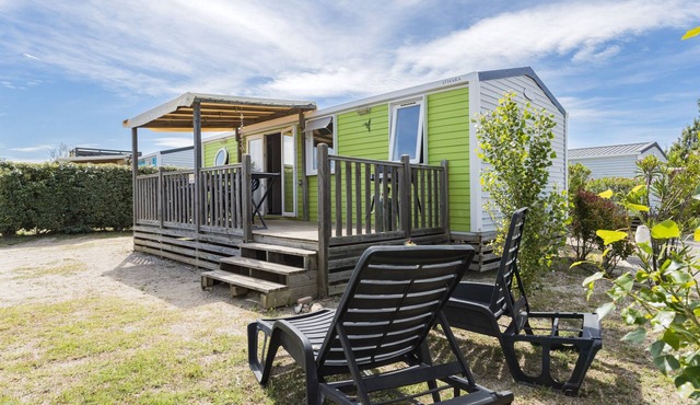 Mobile Home in 5-Star Seafront Campsite with Pool, Wi-Fi & Air Conditioning in Torreilles