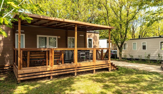 Mobile Home | Premium | 3 Bedrooms | Sleeps 6 | Raised Deck | A/C | TV