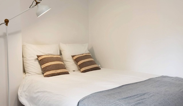 Modern Bright Studio near Parc de la Villette for2