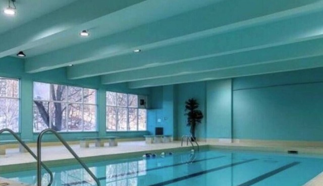 Modern Condo located in quiet area near downtown in Hamilton