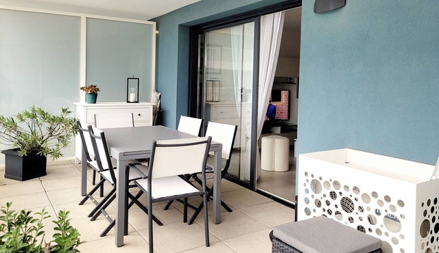 Modern T3 with AC and wifi, near port and sea, closed garage