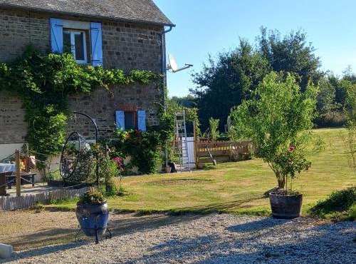 Mortain-Bocage - 2-Bed Wisteria Cottage Sleeps 4