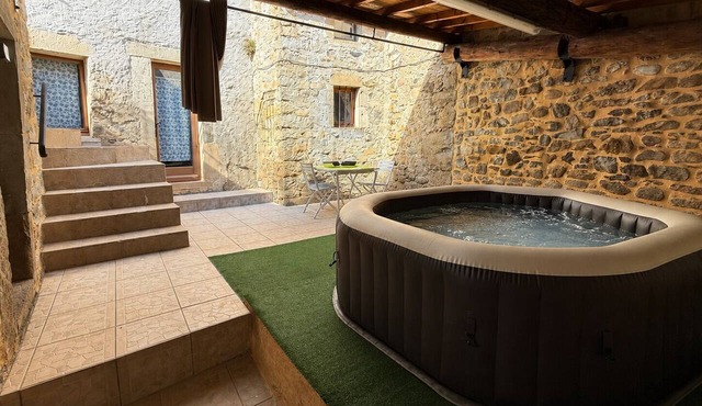 Nature & Jacuzzi privatif au cœur des Cévennes