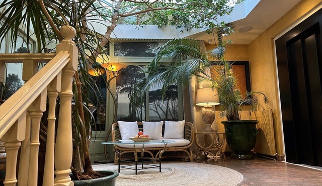Neuilly Park Hotel