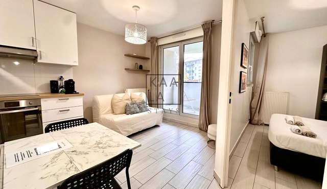 NEW - 10 min from Disneyland Paris and Paris - Cozy appartment with Balcony