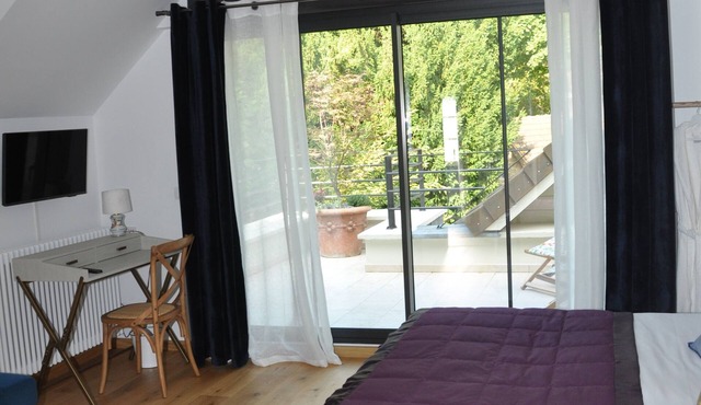 New - Bed and Breakfast and rooftop - center of L'isle Adam - Le clos de l'Isle