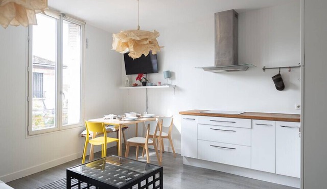 Nice and bright apartment of 34 m² in Les lilas.