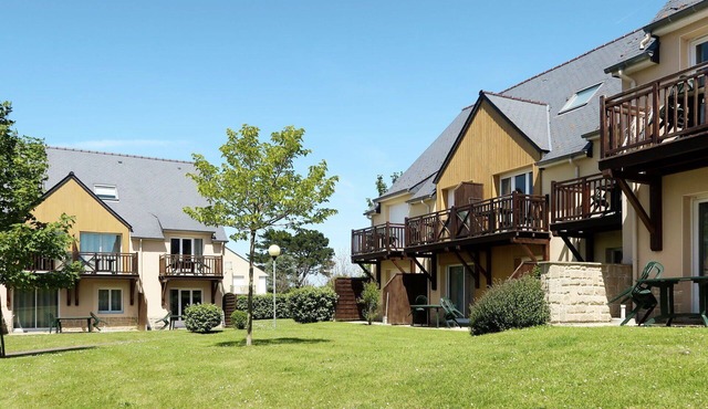 Nice apartment for 4 guests with WIFI, pool, TV, terrace and pets allowed