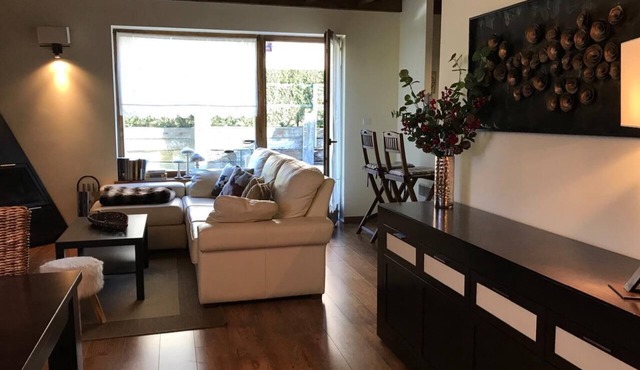 Nice corner house with garden and good views