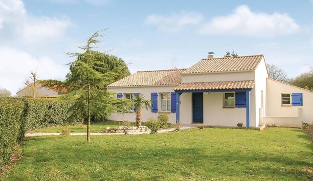 Nice home in St Maixent sur Vie