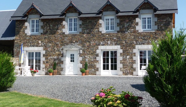 Normandie (Manche) 4-star GITE de CHARME, spacious, comfortable, enclosed garden
