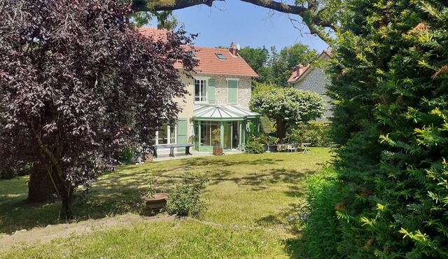 Nouvelle Demeure de Charme Dans un Environnement Reposant Proche Multi Activités
