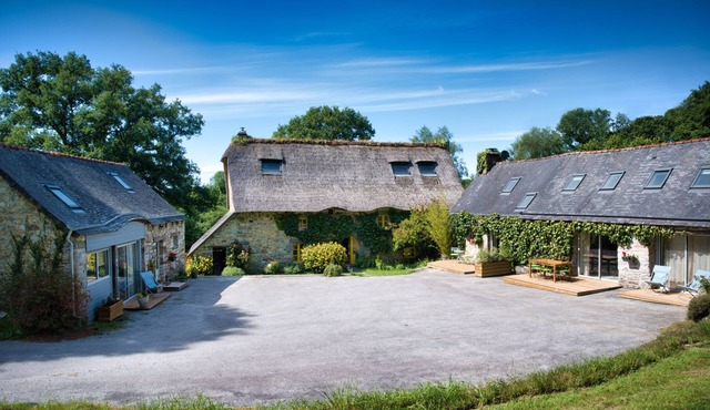 On a 3-hour property, in the heart of the forest, the Gites du Lety await you