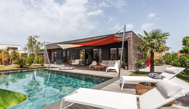 Paradis - Maison en bois avec piscine