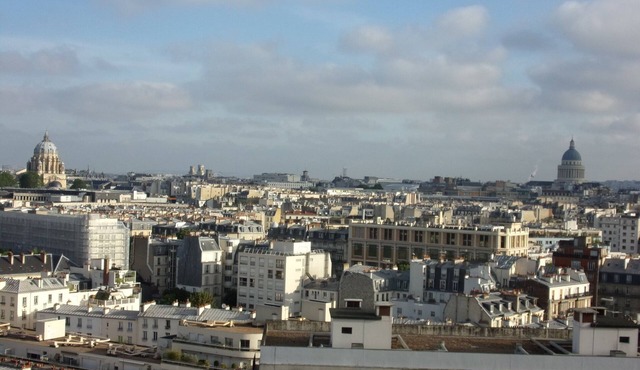 Paris,flat, swimming pool,panoramic view;near Latin quarter in Paris