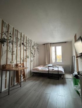Paris Home